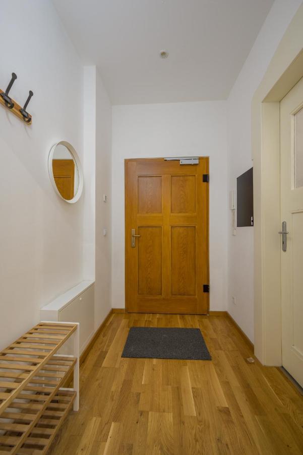 Arbio I Retro Apart Near Leipzig Hauptbahnhof Luaran gambar