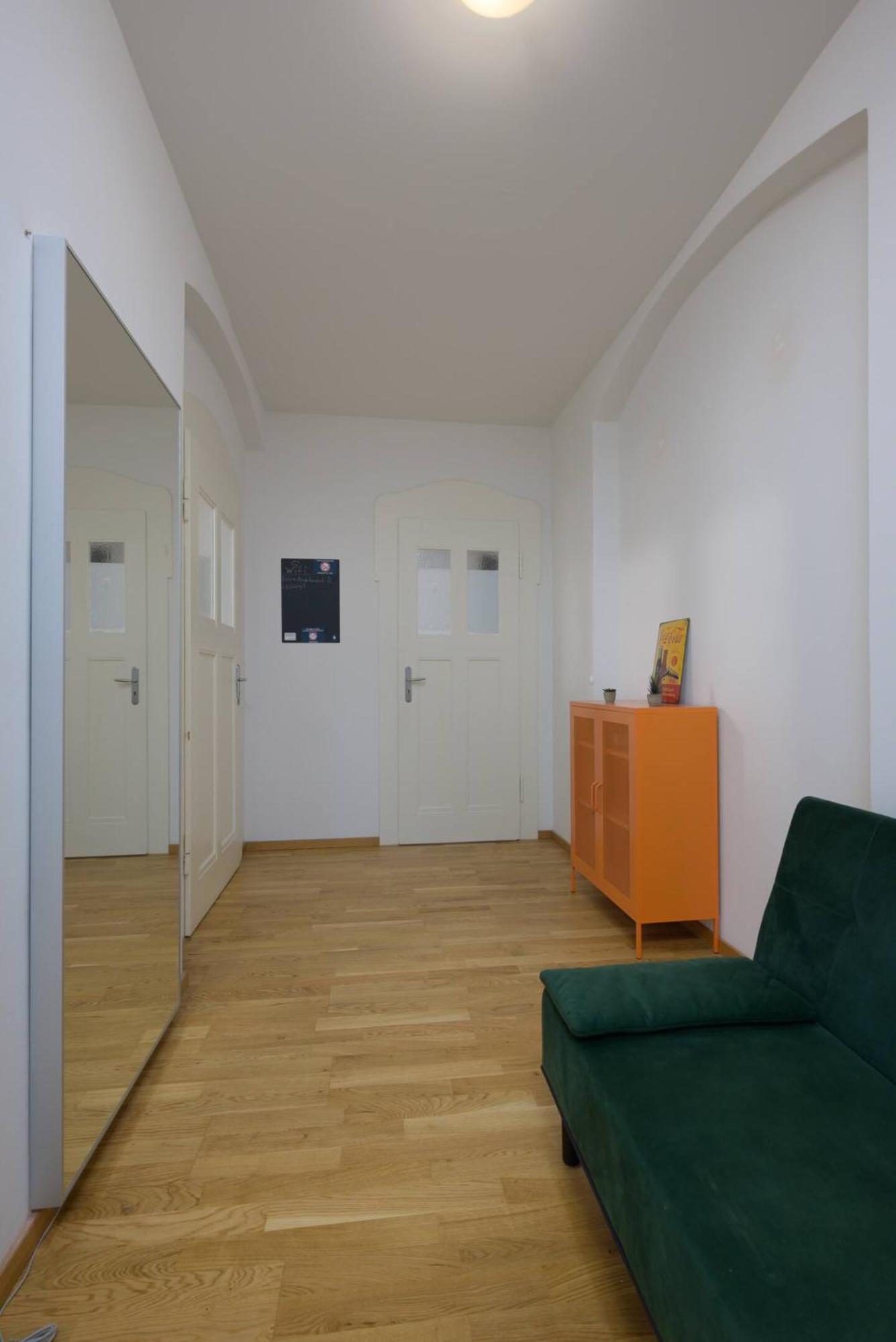 Arbio I Retro Apart Near Leipzig Hauptbahnhof Luaran gambar